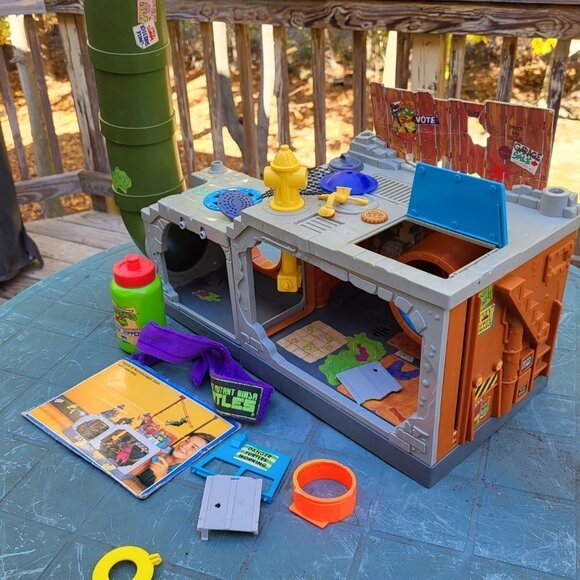 Teenage Mutant Ninja Turtle Sewer Home  (1989 Mirage Studios) VINTAGE USED - Picture 15 of 16